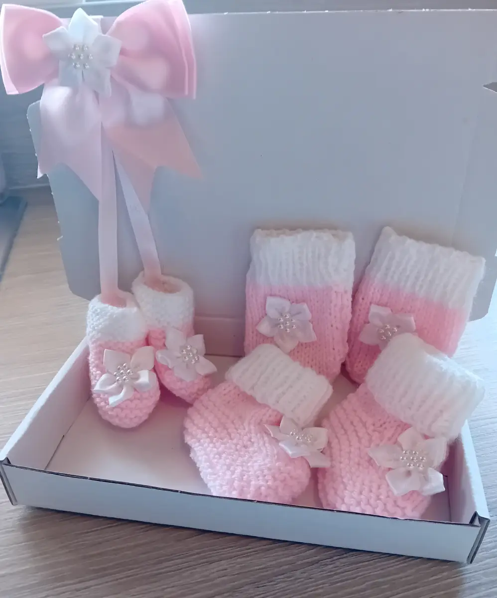 Boxed pink/white baby girl gift set