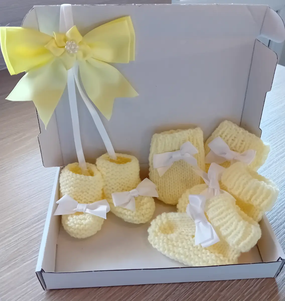 Unisex lemon baby mittens,booties and pram charm