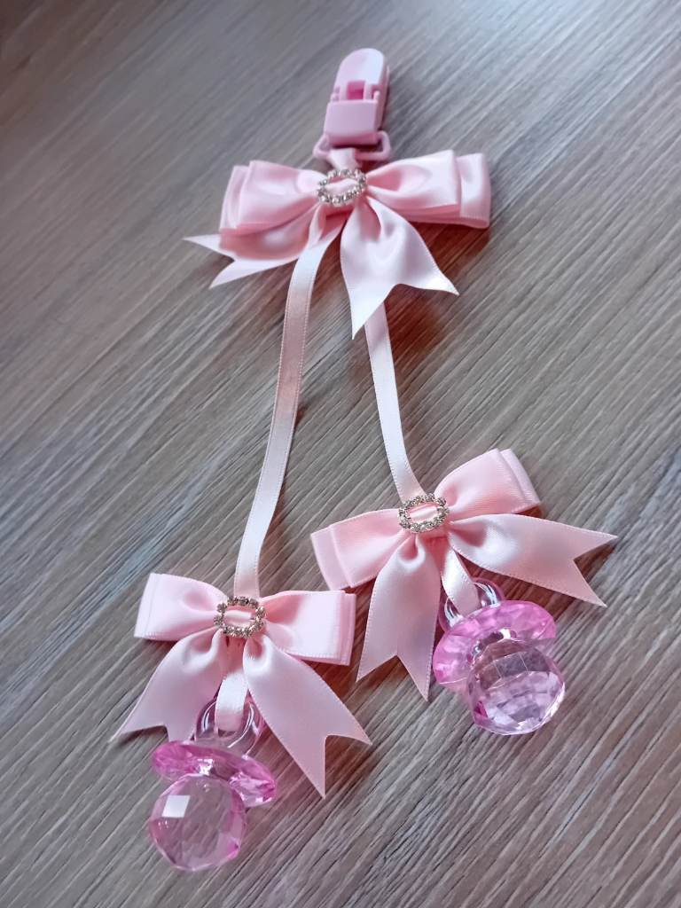 Pink triple diamonte buckle bow pram charm