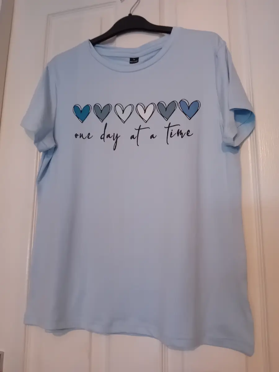 Ladies blue tshirt size L