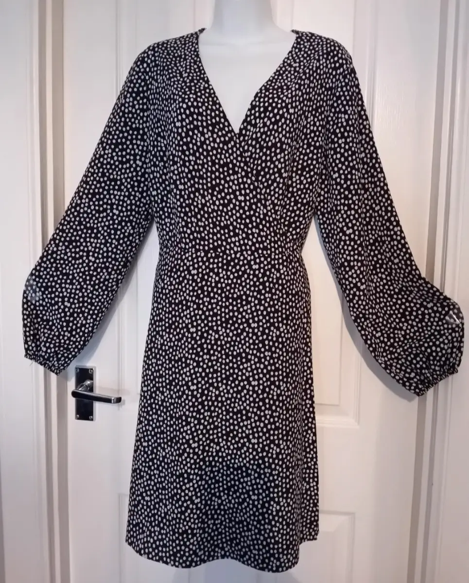 Mock wrap black white spot dress size 16