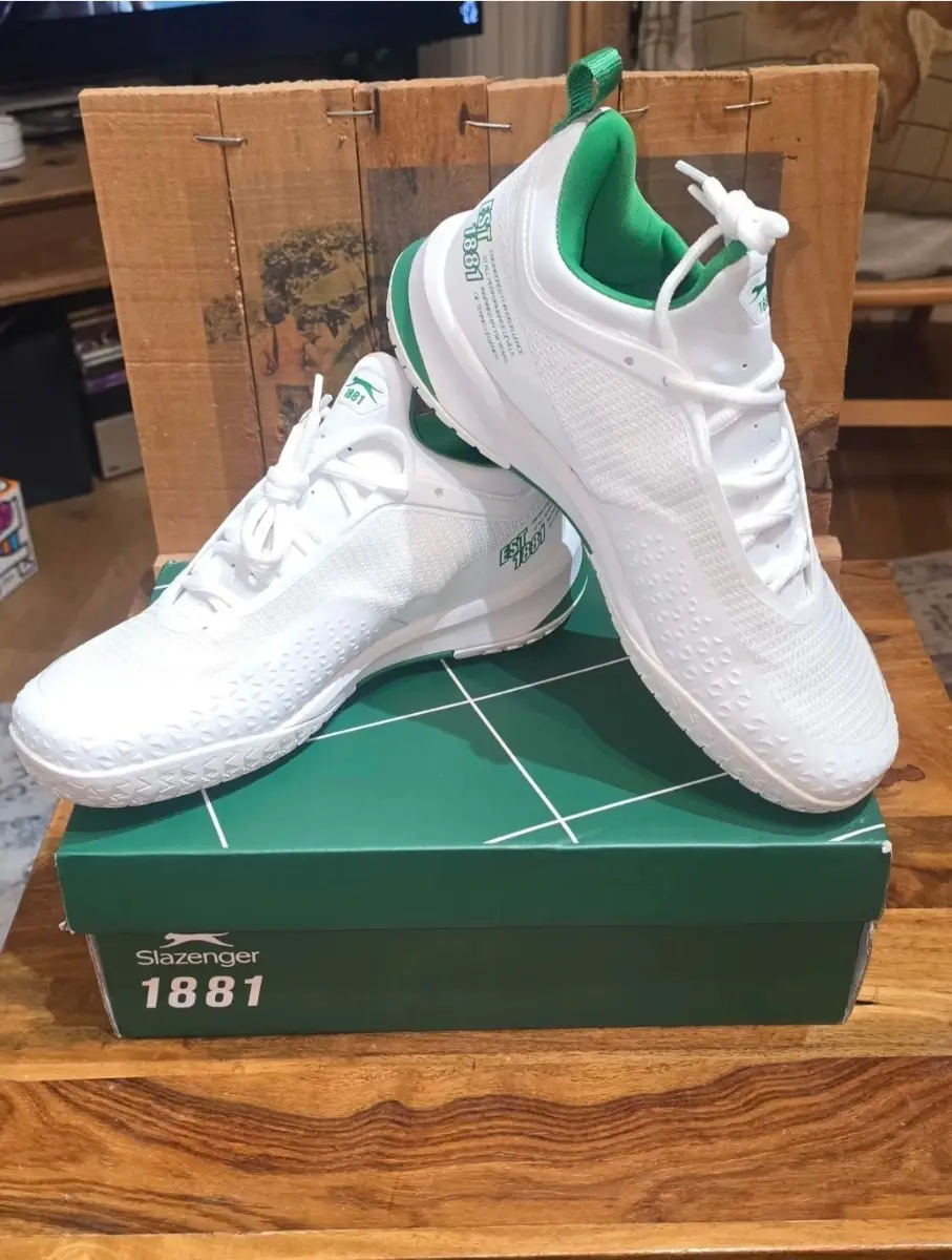 BNIB Slazenger SZR Pro 10 Tennis Shoes UK 7 EU 40 White Green Ladies