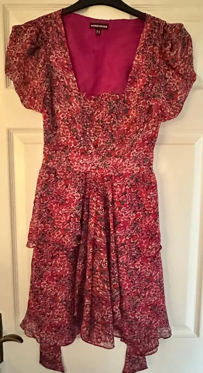 Size 6 Warehouse fully lined pretty floral ditsy print summer dress