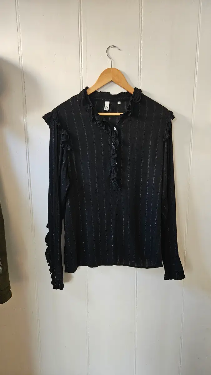 AND/OR Black Ruffle Blouse Size 10 Metallic Stripe Long Sleeve Viscose Women's