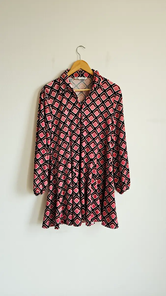 Zara Women Pink And Black Velvet Diamond Pattern Swing Dress Size M