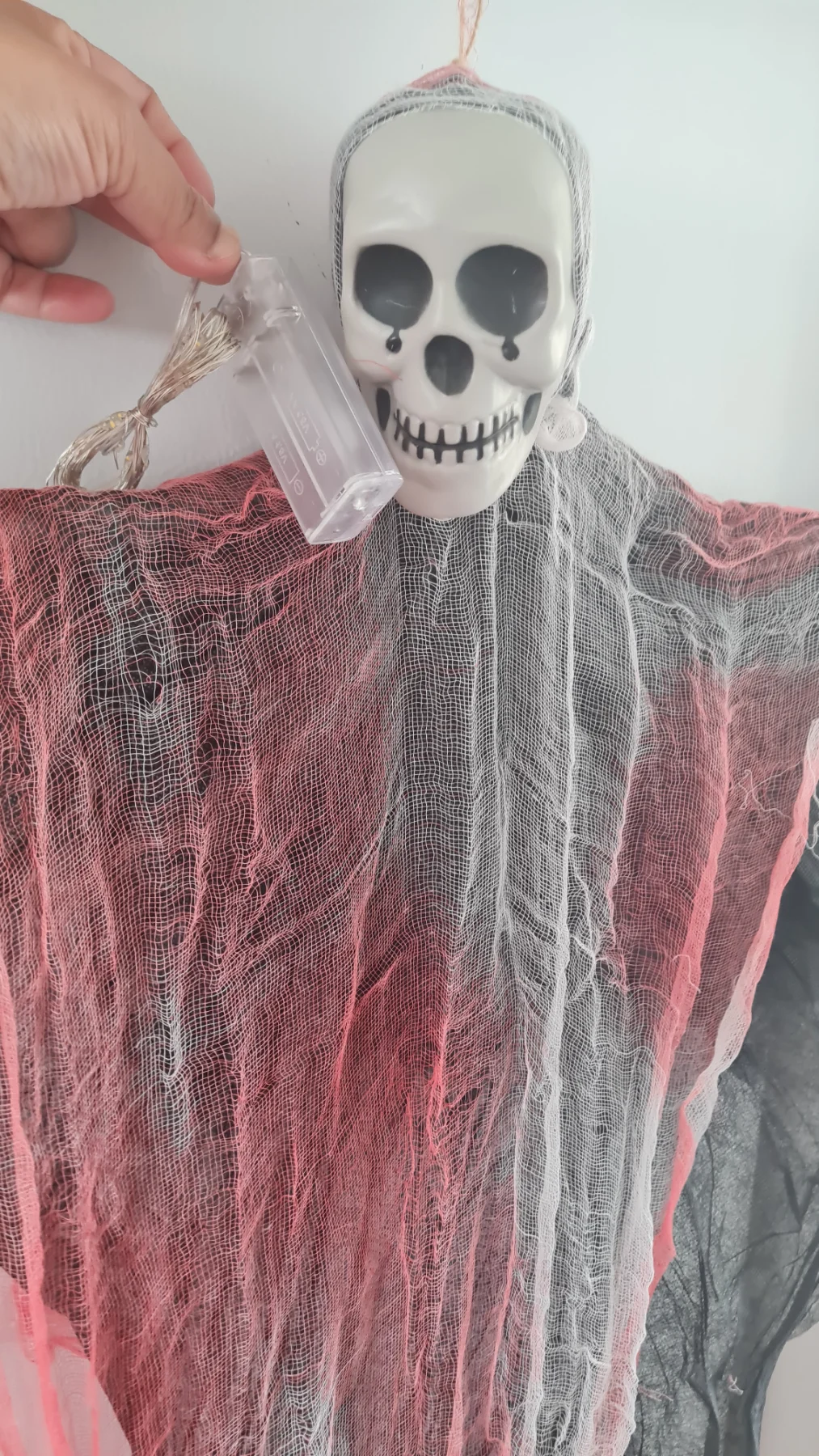 Spooky Halloween LED skull decoration