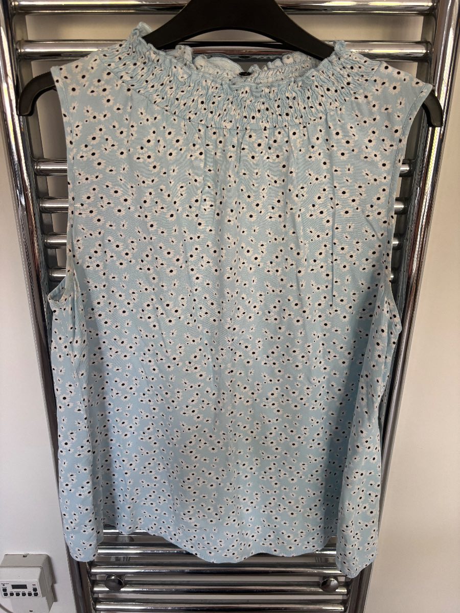 Size 14 floral blouse vest top