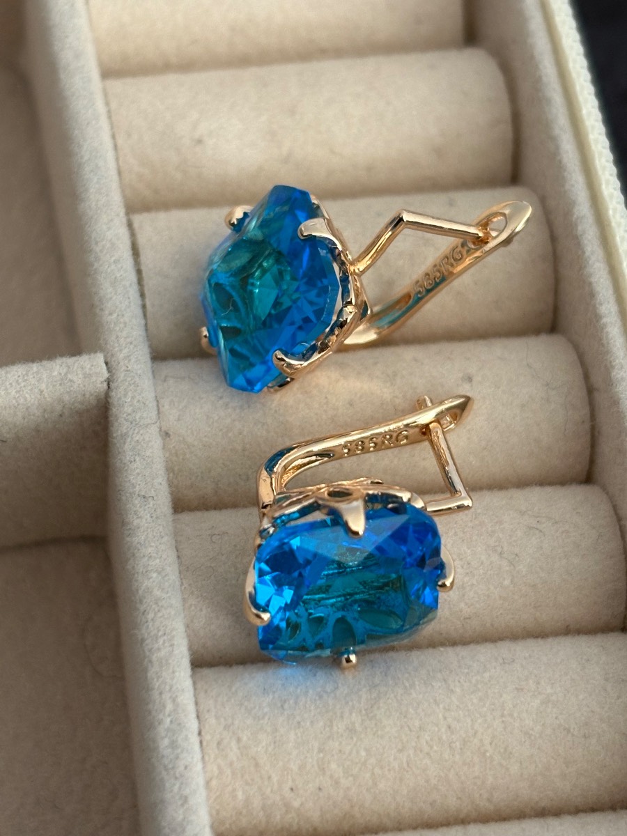 Rose gold rolled 14k earrings