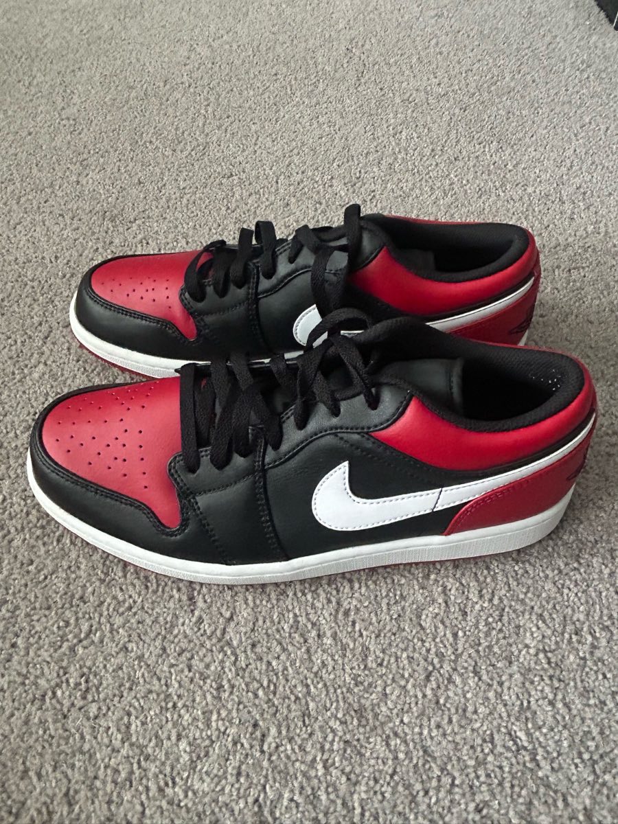 Nike ‘cardinal’ dunks low BNWOB size 8