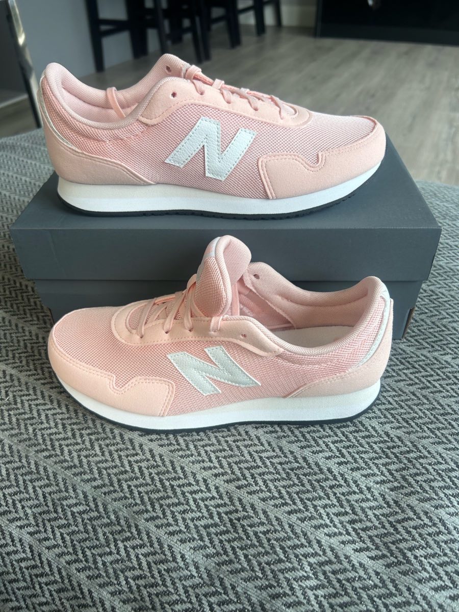 New balance BNWT Size 5.5