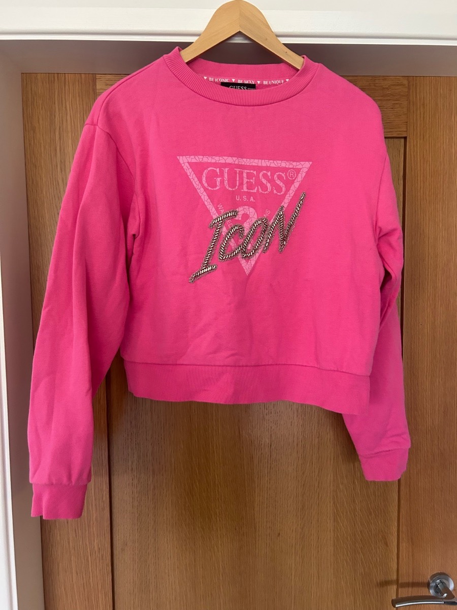 Guess sweatshirt size small