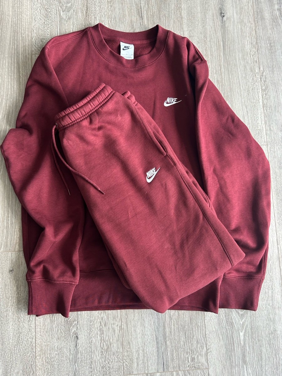 Nike tracksuit size Small