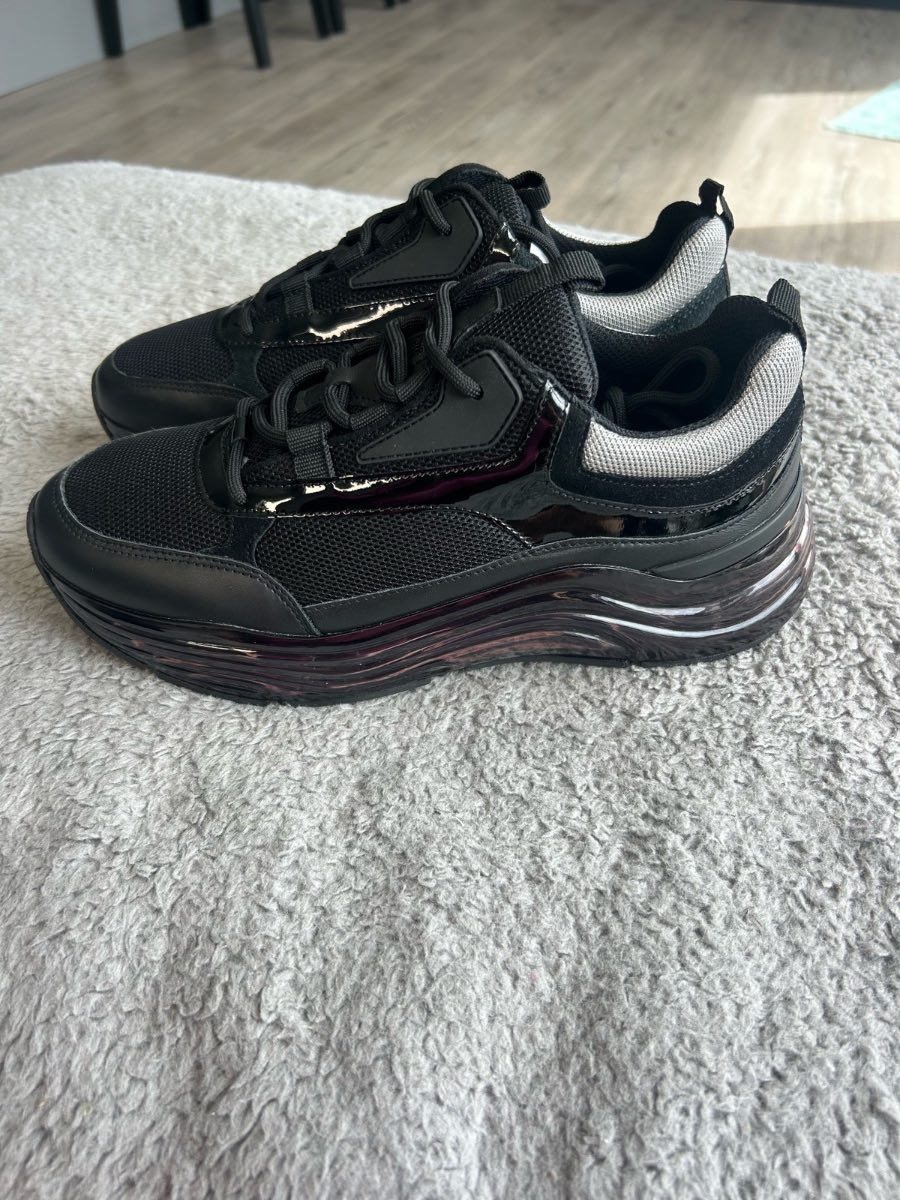Mallet trainers Brand New Size 7