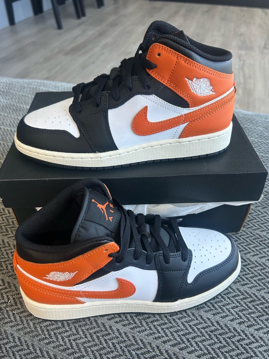 Nike Jordan Mids BNWT Size 5