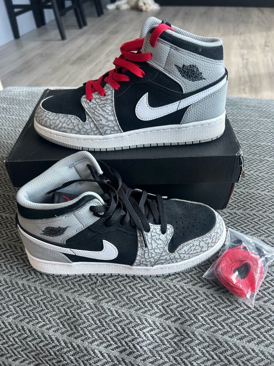 Nike Air Jordan 1 Mid Size 5.5