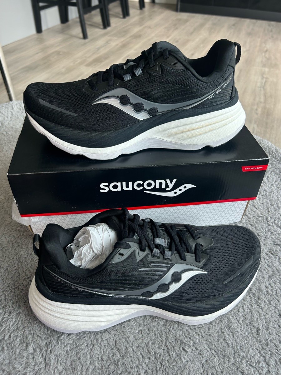 Saucony Hurricane 24 trainers Size 8 BNWB