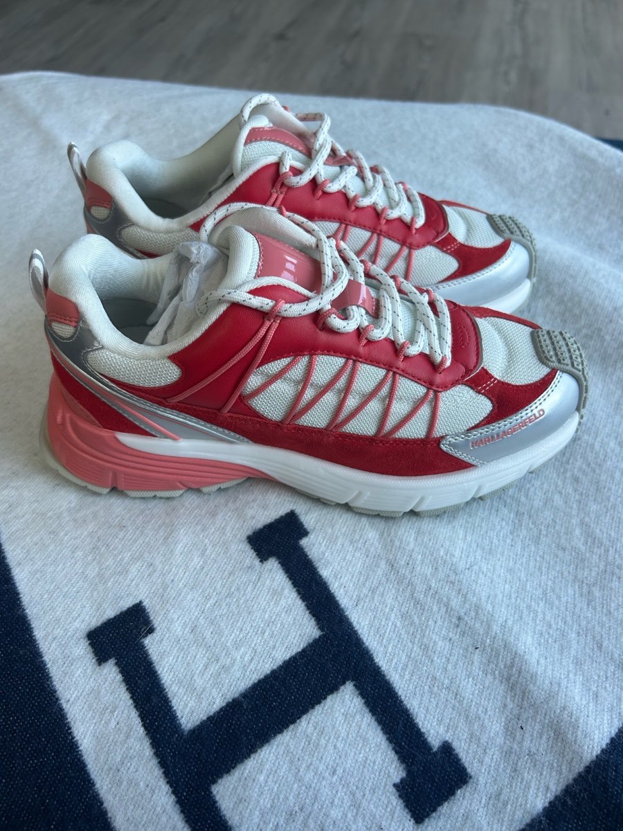 Karl Lagerfeld trainers BNWT Size 4 eu37