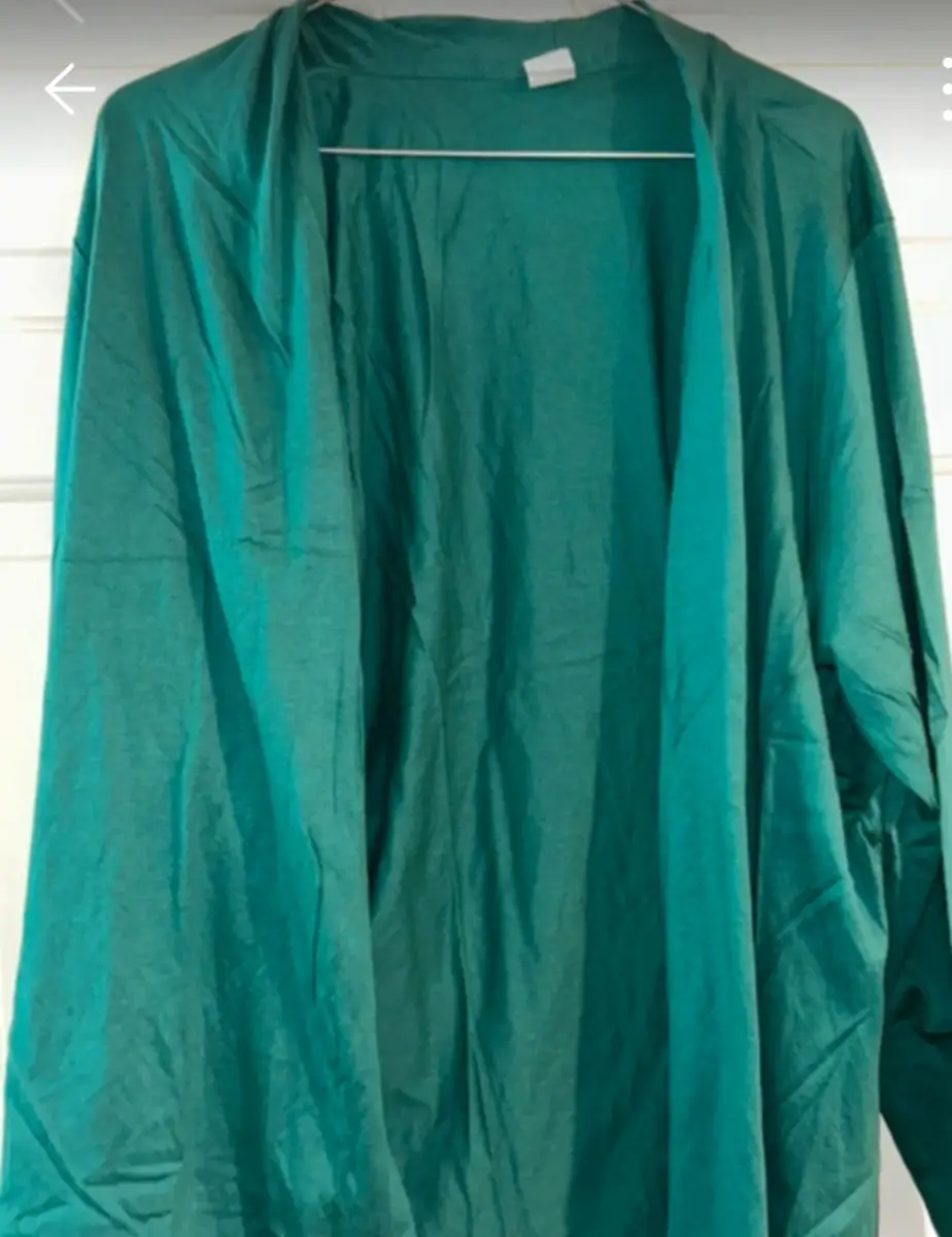 Brand new size 22 lightweight shrug/ cardy