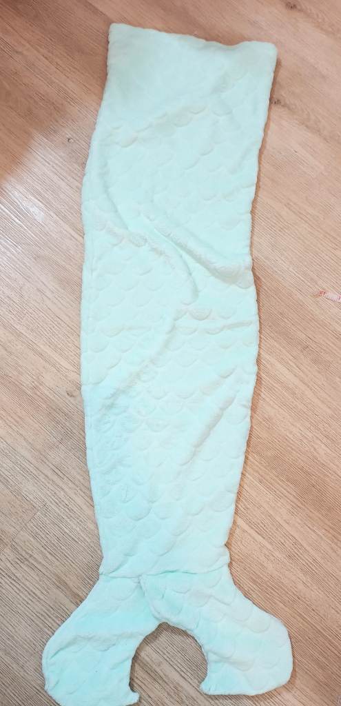 George disney mermaid tail blanket for 6-7yrs