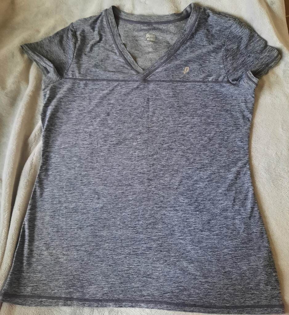 Penn woman top