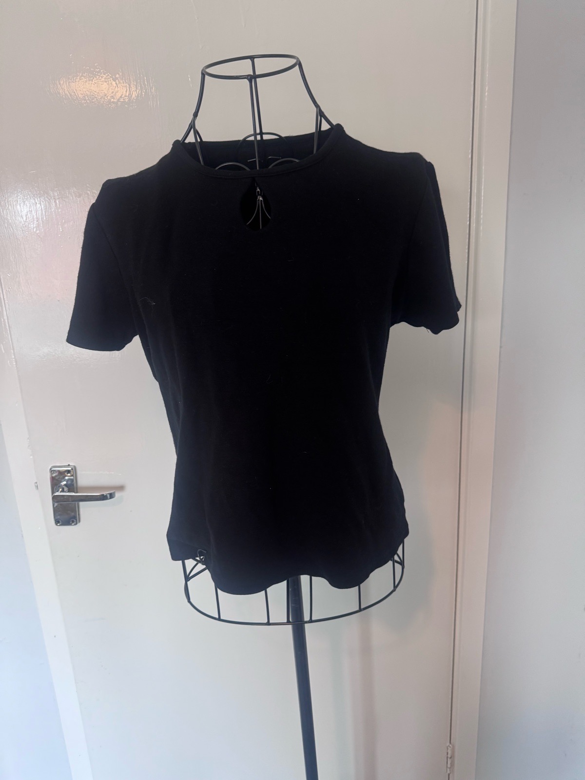 Laroque Size Medium Black Keyhole Front Short Sleeve Top Stretch Viscose