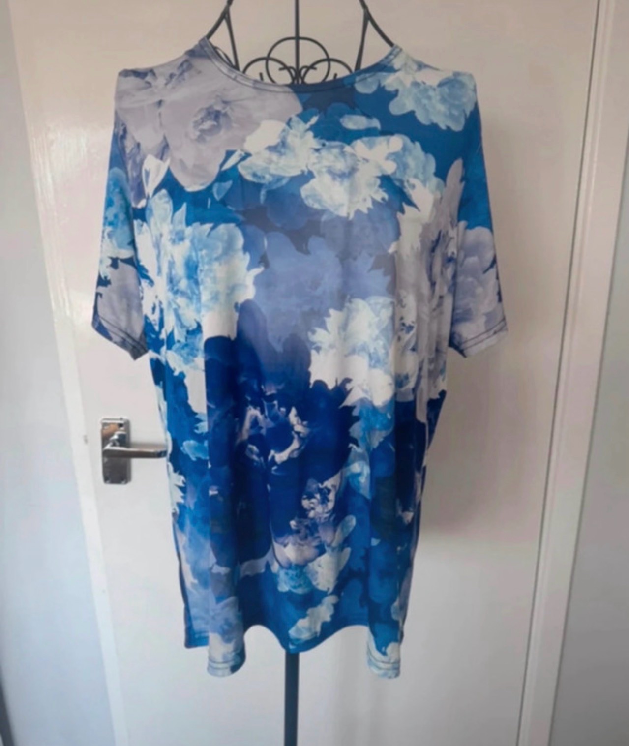 Sonic Collection Womens Floral Top Size 16 Blue White Short Sleeve T-Shirt Stretch