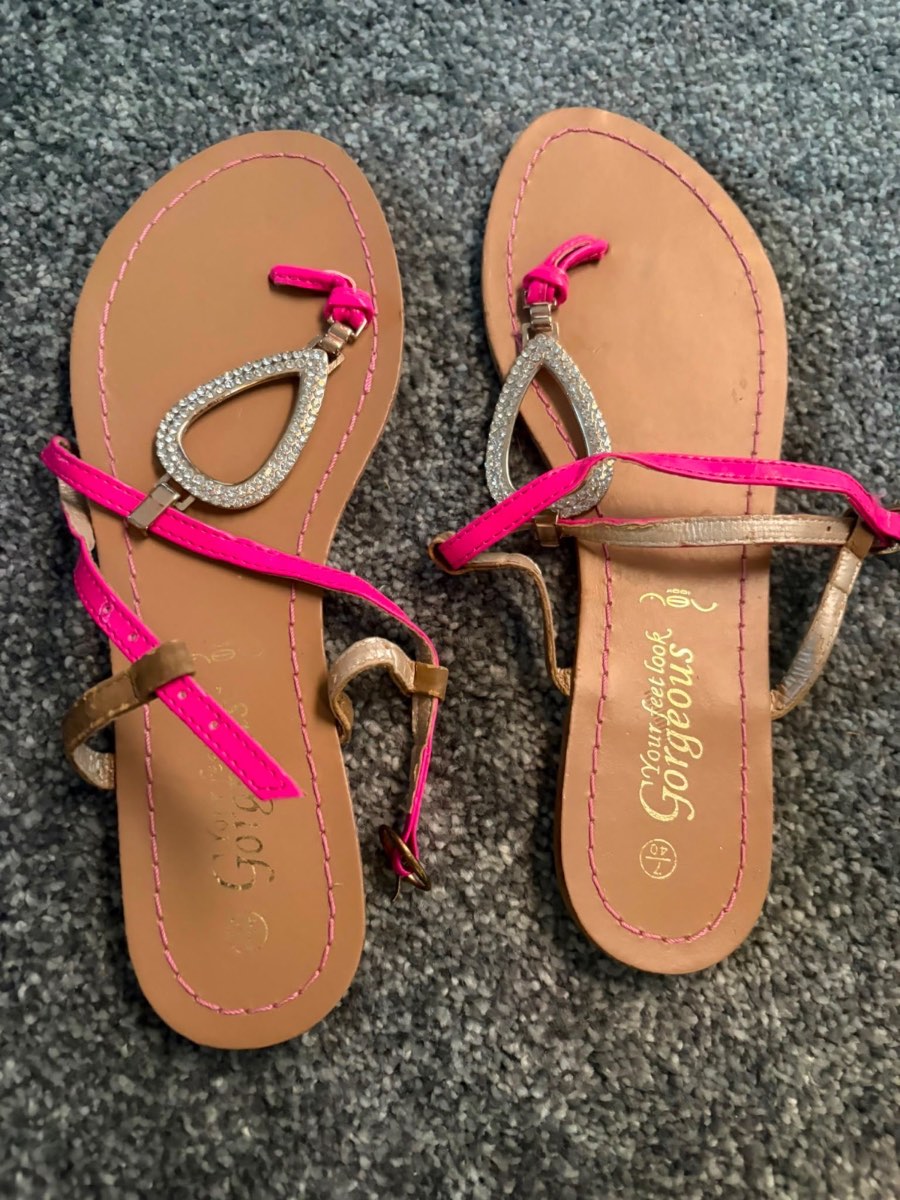 Ladies pink sparkle sandals