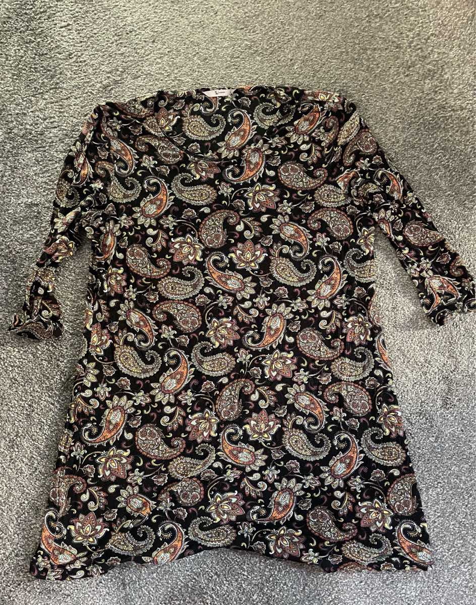 Ladies patterned top