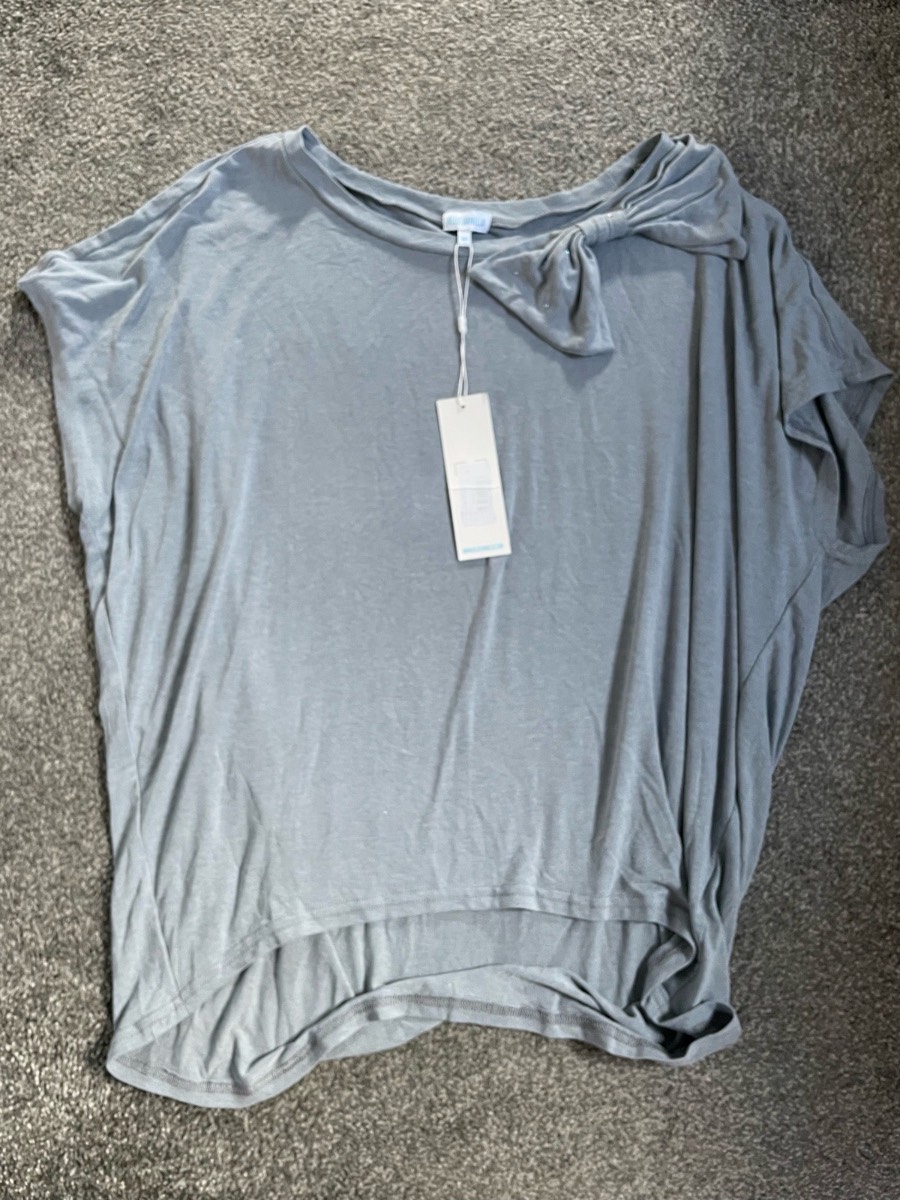 Ladies grey top