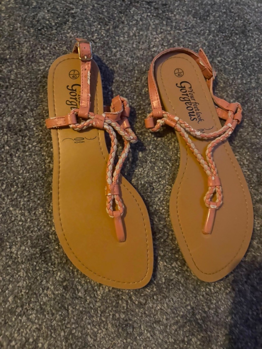 Ladies coral sandals