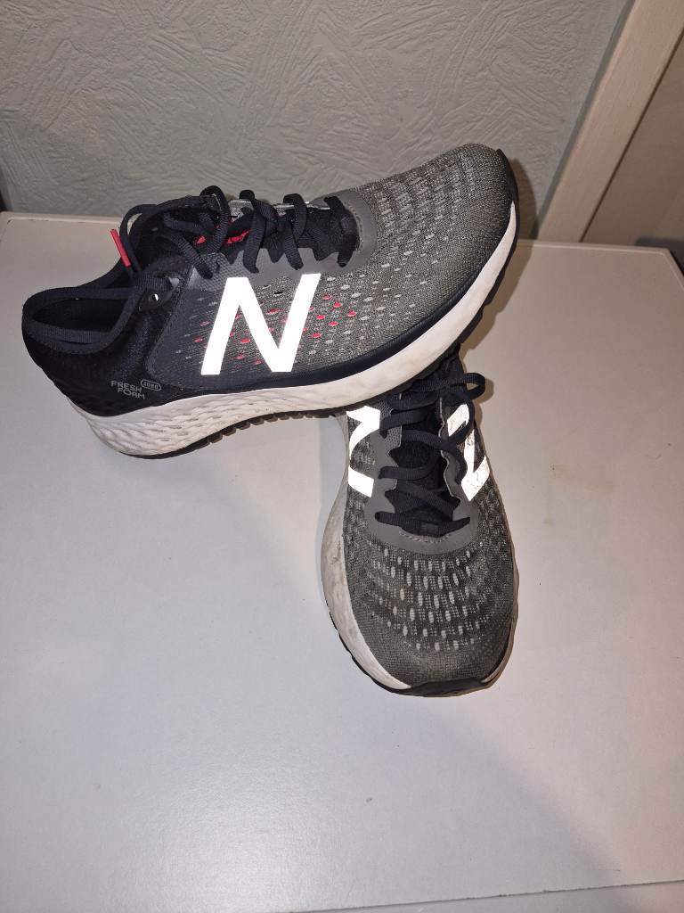 New Balance Fresh Foam 1080 Trainers Size 8