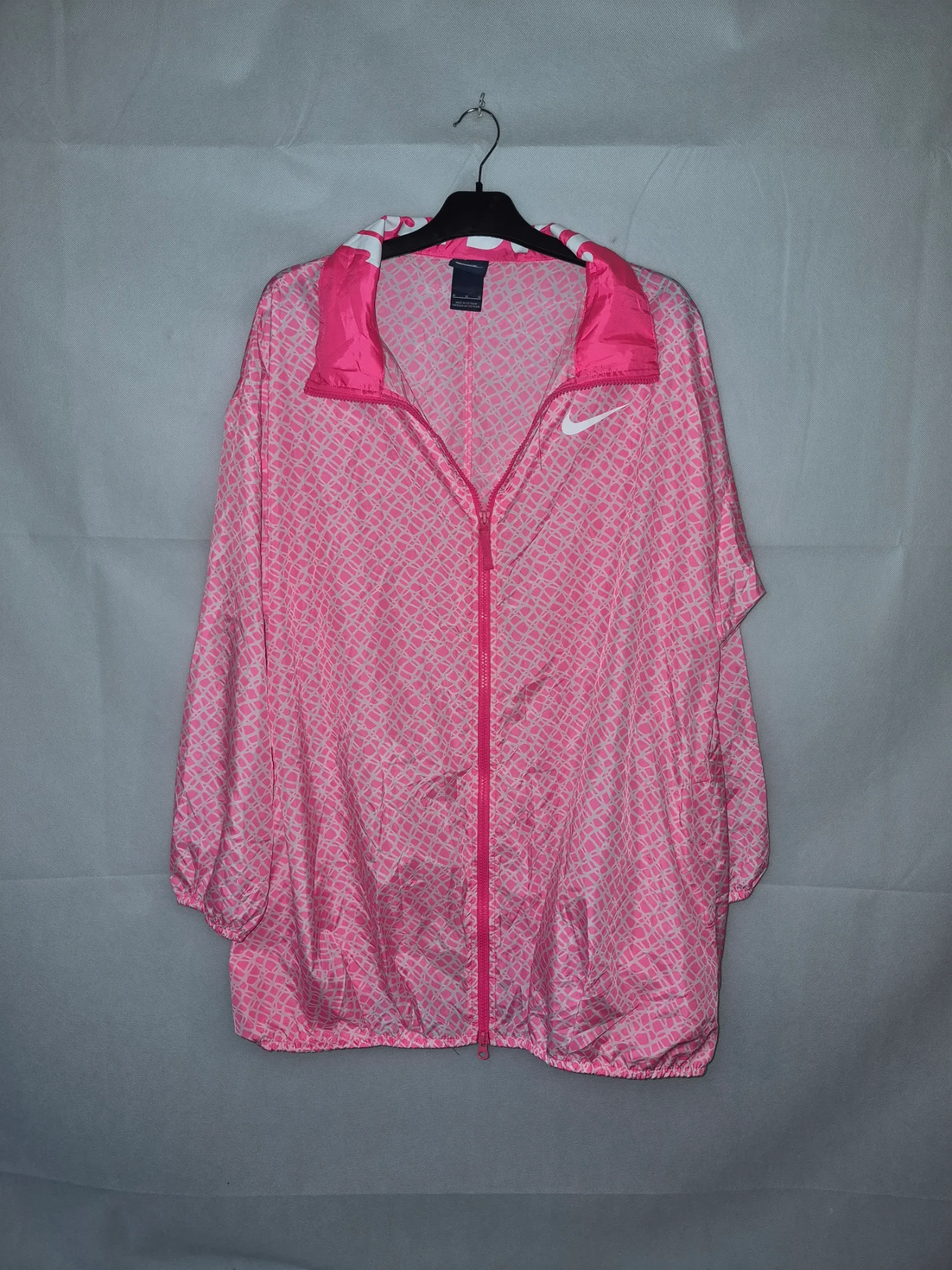 Nike Lightweight Windbreaker Size Medium