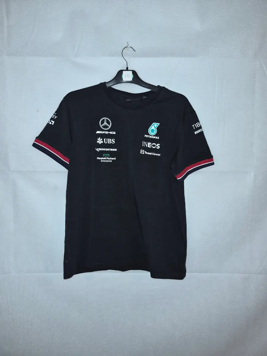 Mercedes AMG Petronas F1 T Shirt Size Large