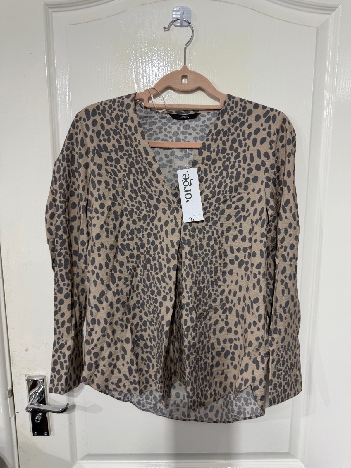George blouse size 8 beige grey animal print polka dot V-neck long sleeve BNWT autumnal winter