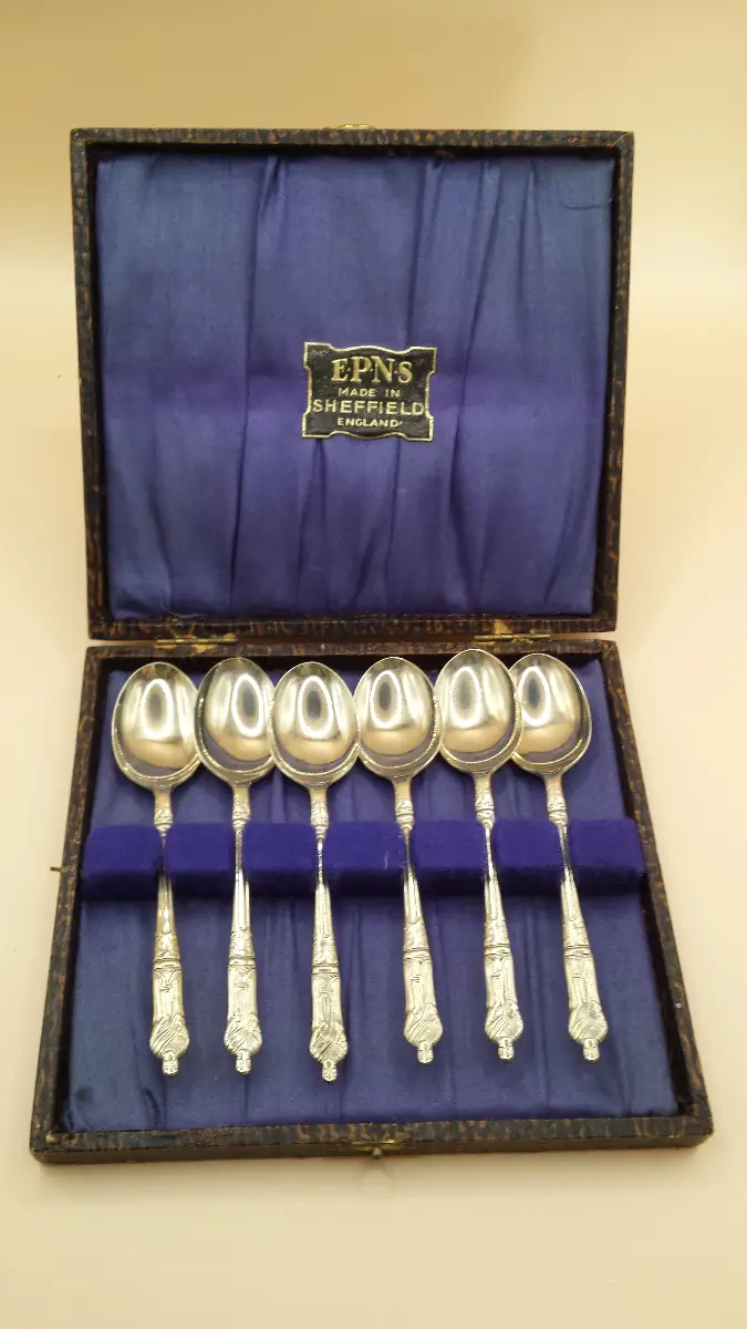 Vintage set of 6 EPNS apostle spoons. Sheffield.