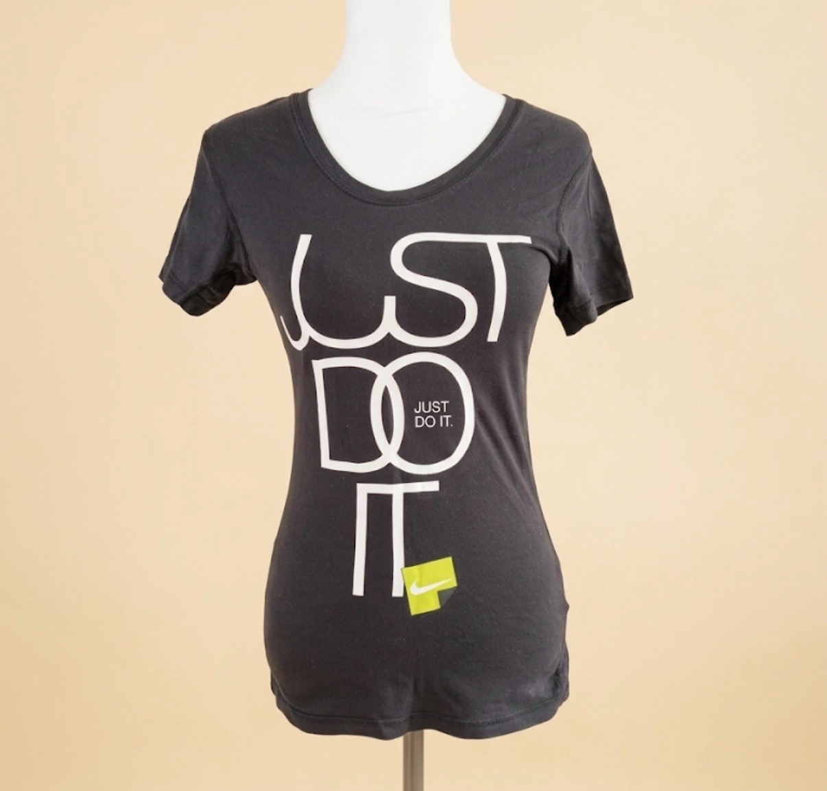 Nike Dri-FIT "Just Do It" Graphic T-Shirt - Black - Size S