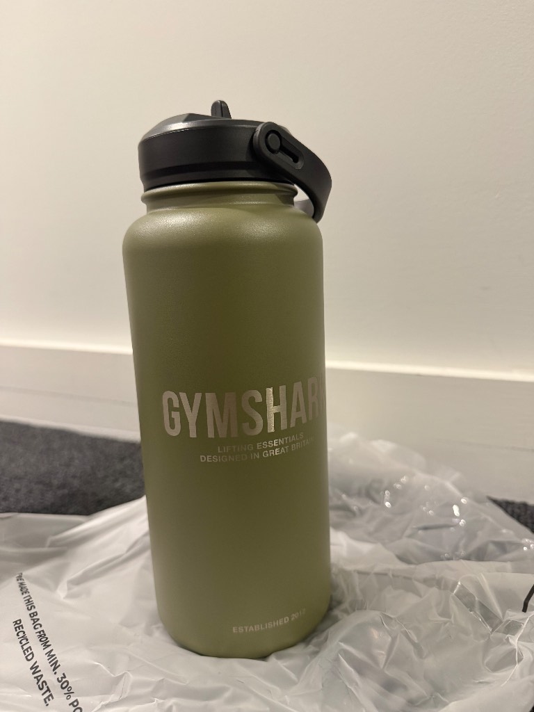 Gymshark metal water bottle-Green