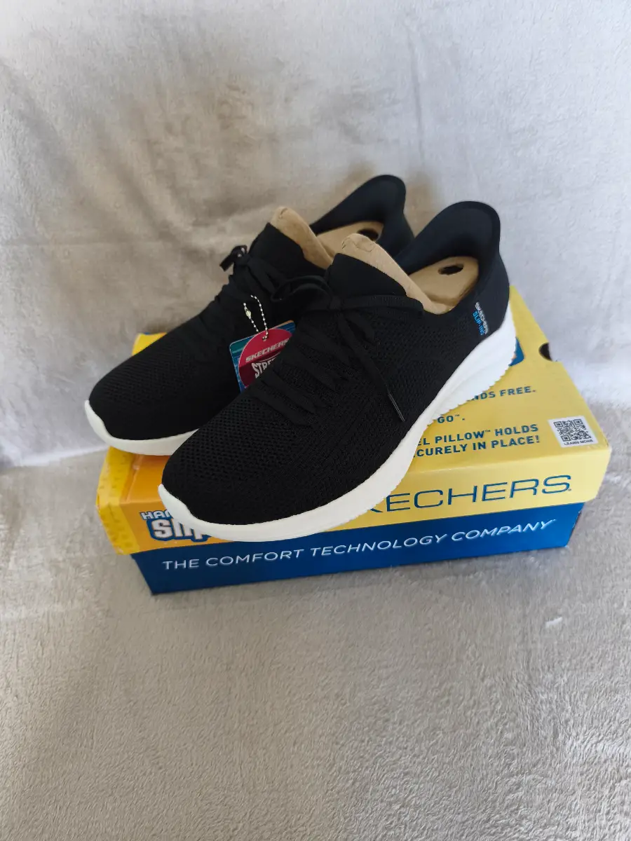 Skechers Women's Slip-Ins Ultra Flex 3.0 Elevated Motion Trainers Black White