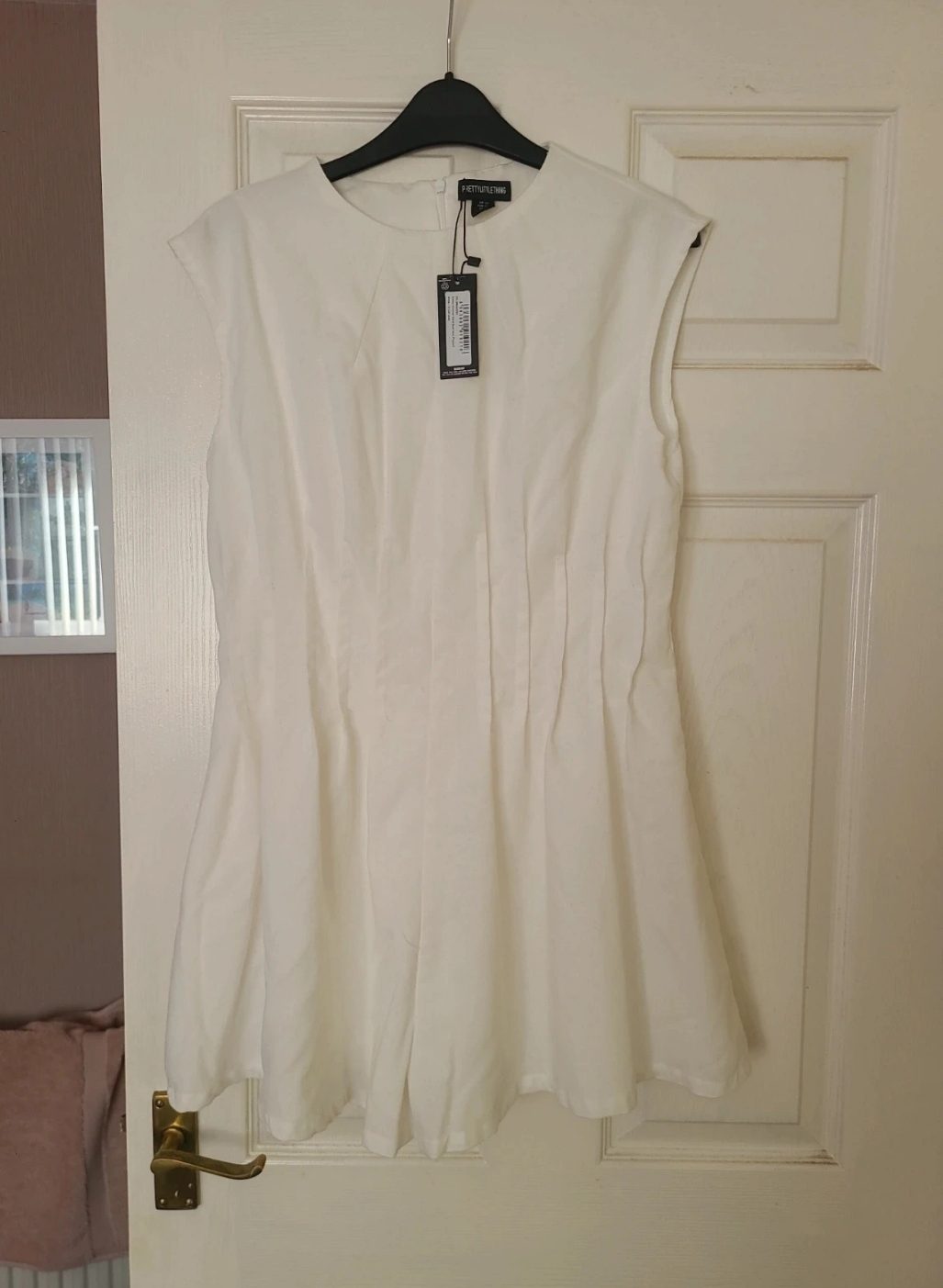 Womens size 12 white cinched waist cotton summer playsuit