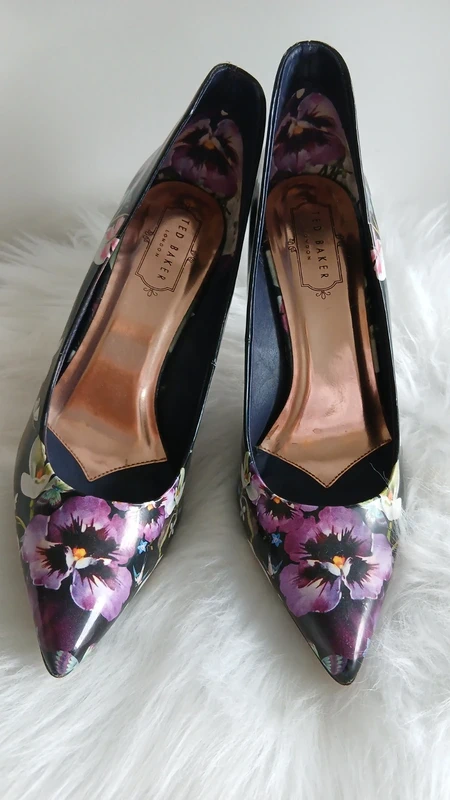 Ted Baker London patent leather floral pumps, Size EUR40 - UK7