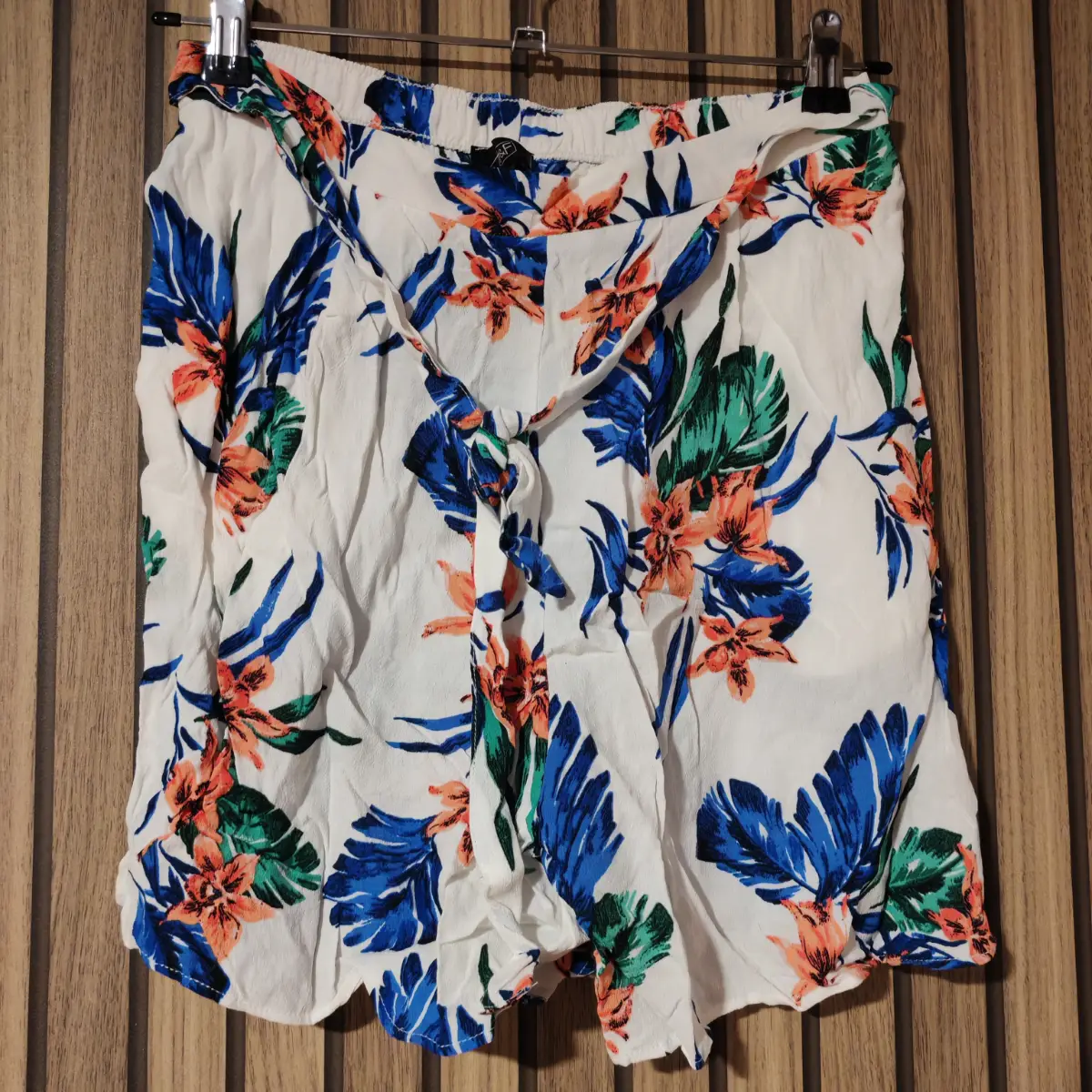 F&F Women's Floral Shorts in size 8 BNWT