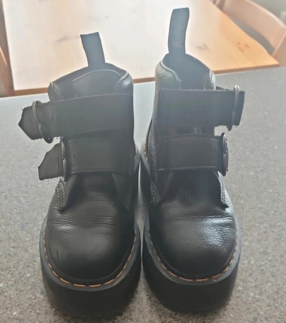 Black Devon heart Dr Marten boots