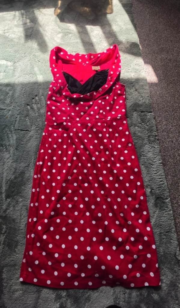 Pretty dress just doesn't suit me