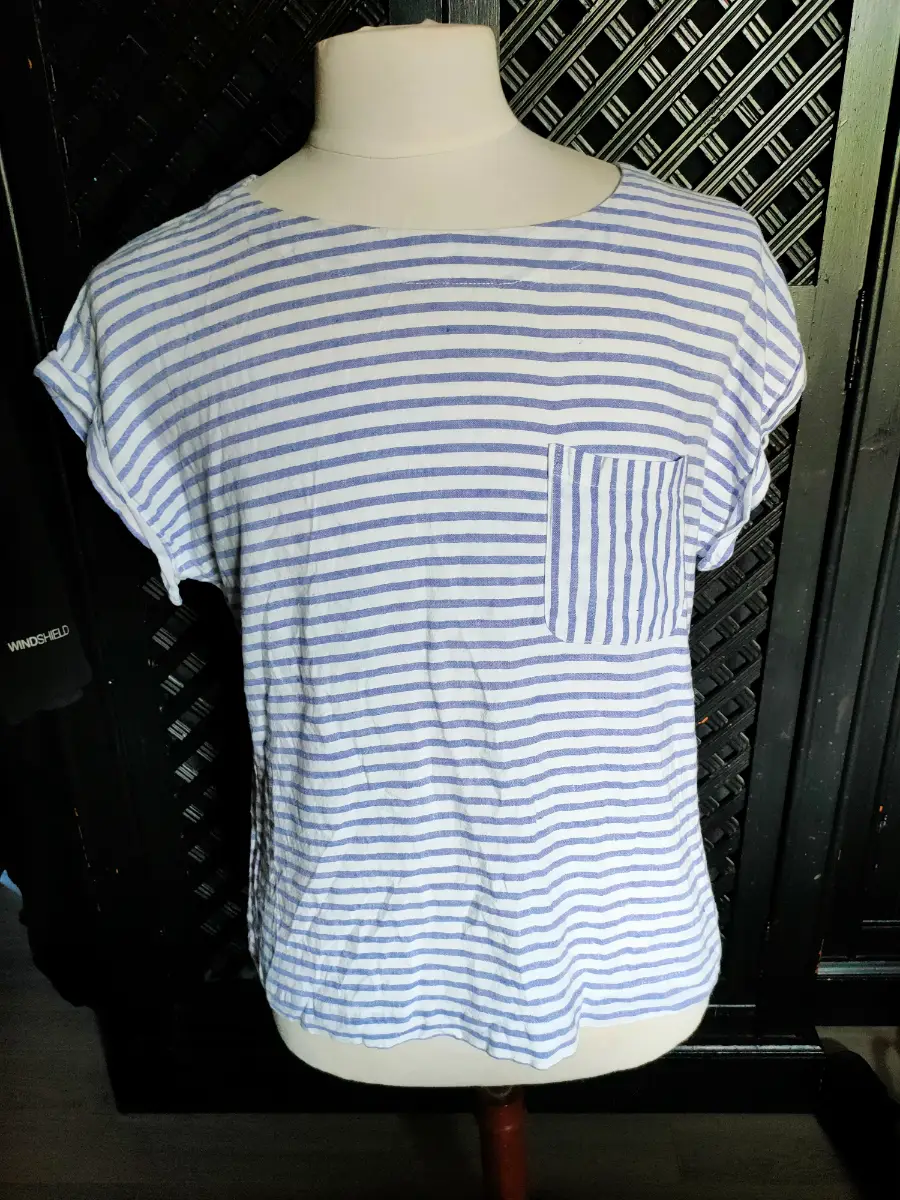 Laura Ashley top