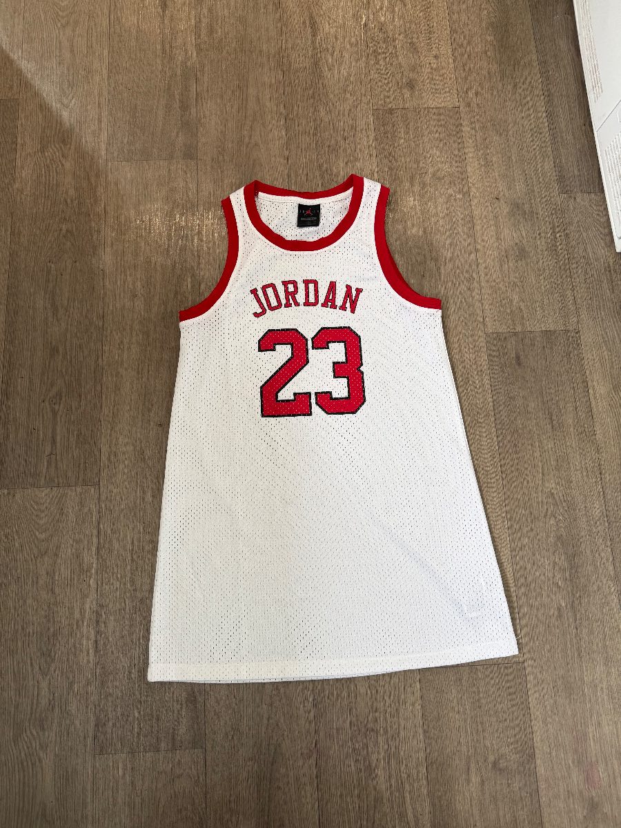 Nike Jordan jersey men’s small
