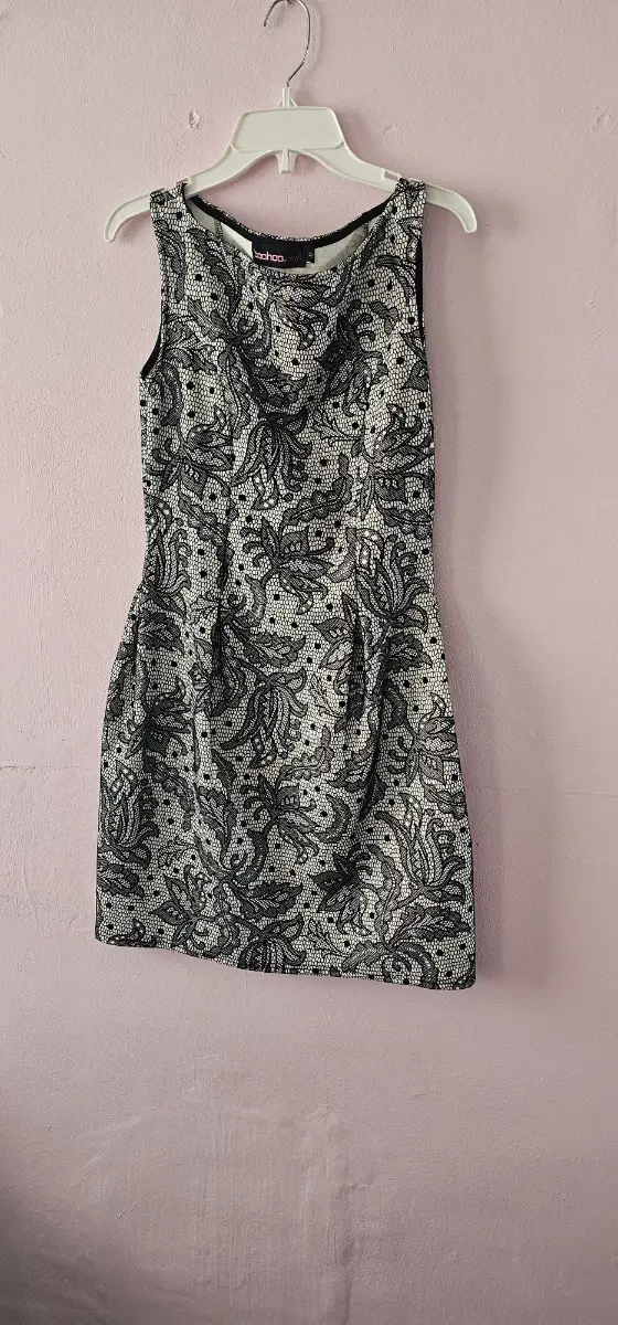 Black and white short dress
