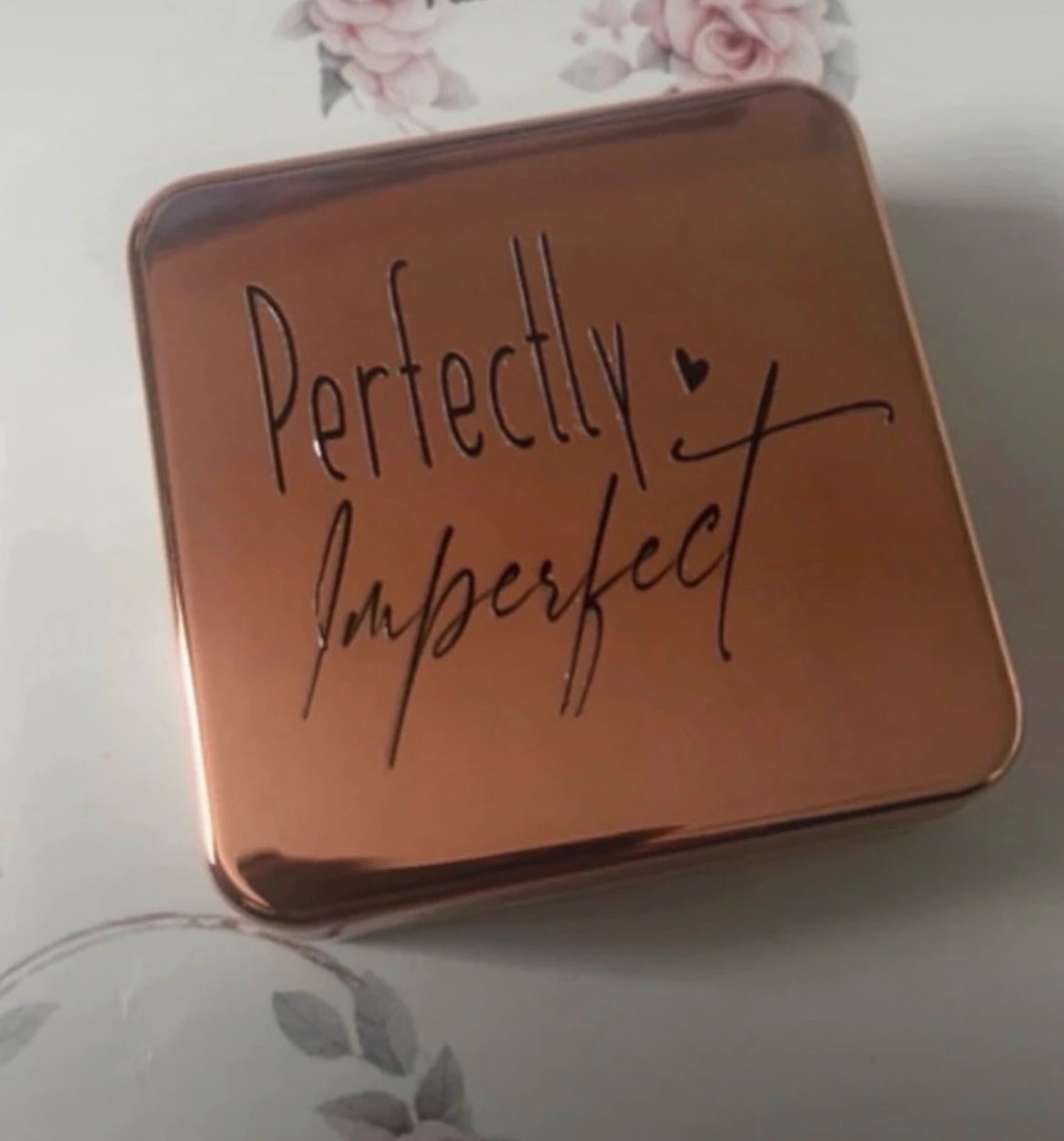 Travel rose gold contact lenses case