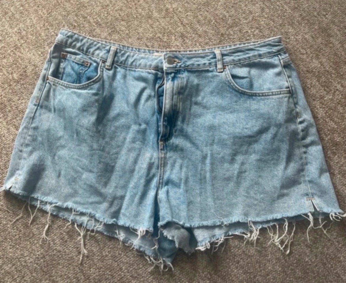 Demin shorts size 20