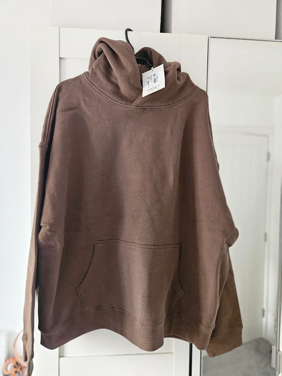 Madison men's hoodie in brown chocolate size Medium