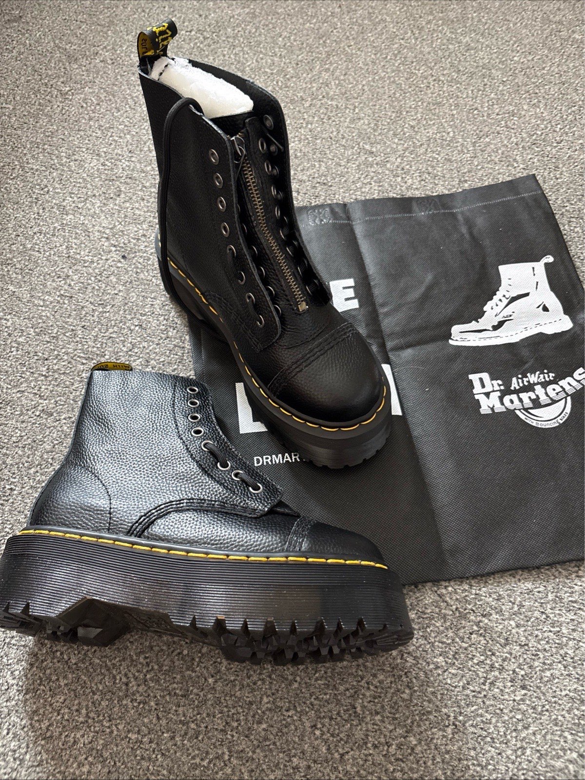 Brand new De Martens Sinclar Quad retro boots
